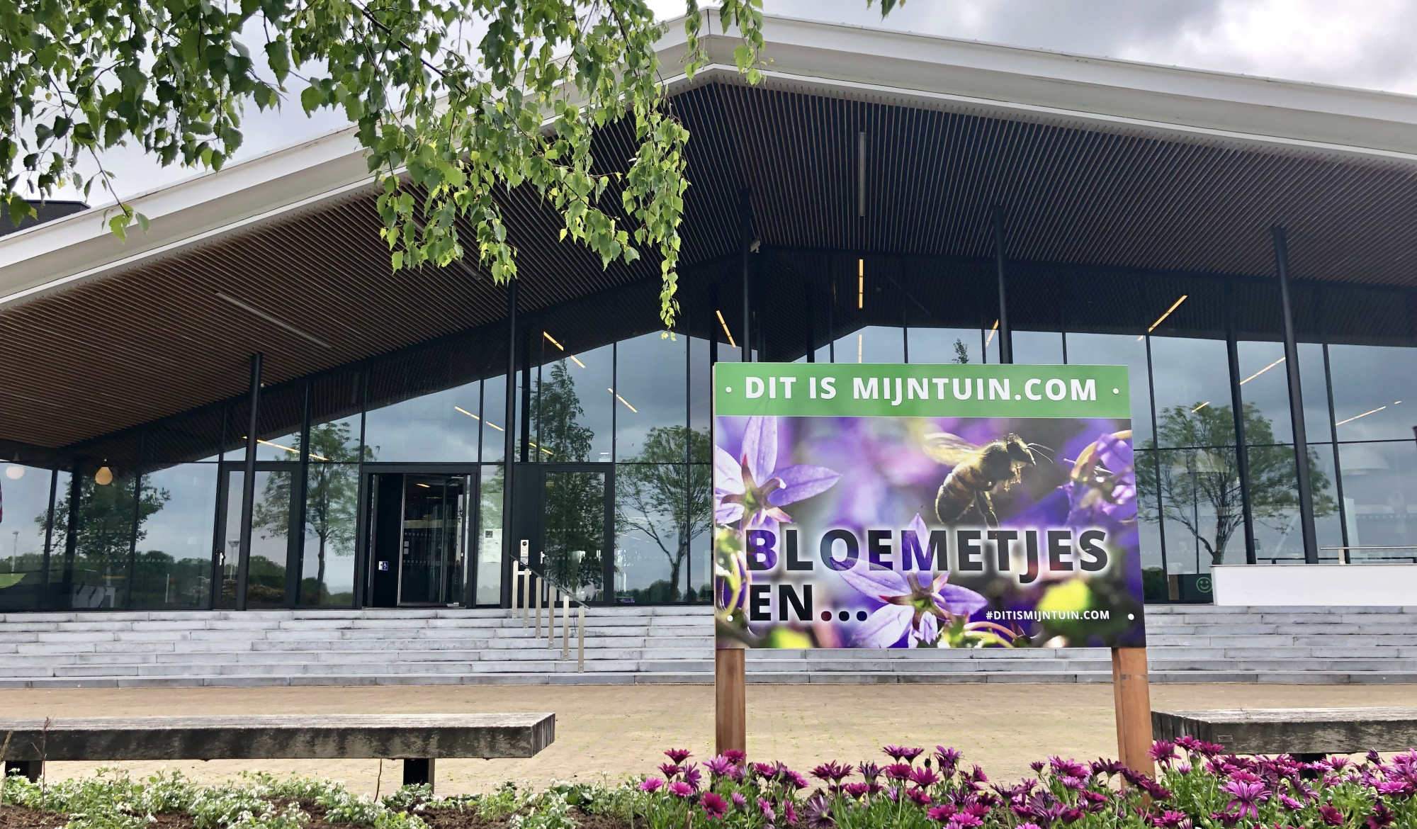 Nieuw entree voor Gemeentehuis Rucphen | Mijn Tuin